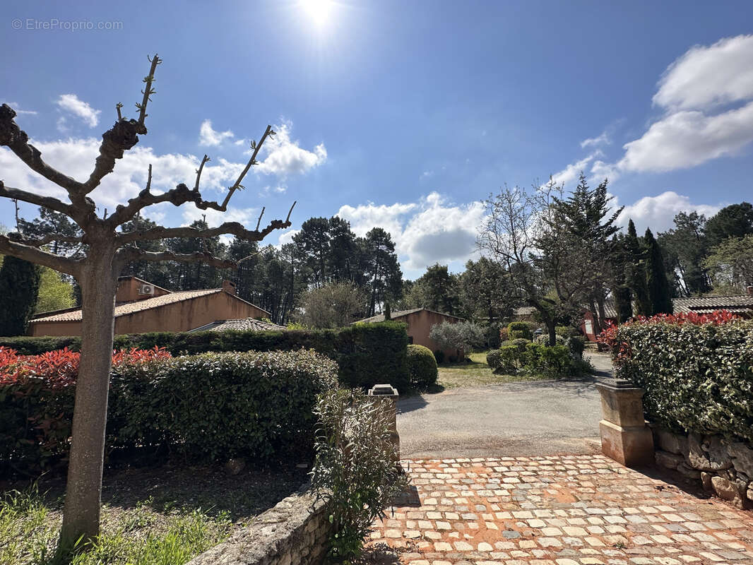 Maison à ROUSSILLON