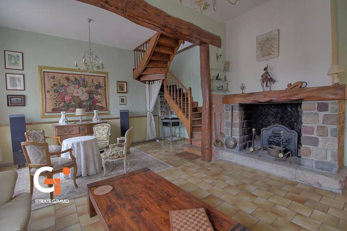 Maison à LINTOT-LES-BOIS