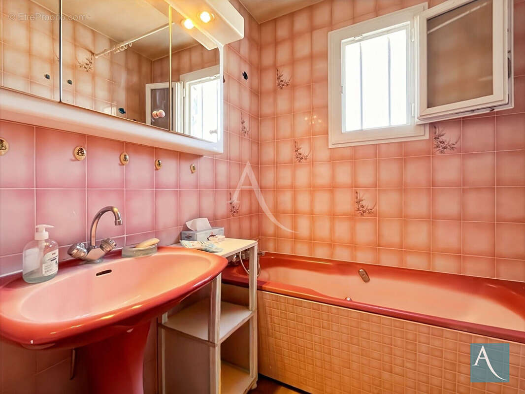 Maison à vendre Guillerval 91690 - Plain-pied 4 chambres - Sous-sol total - Terrain 777 m² - photo 6