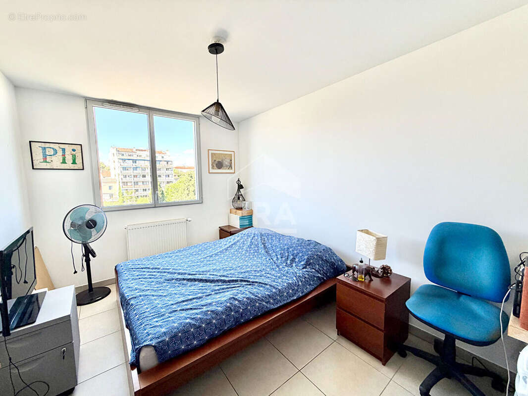 Appartement à MARSEILLE-5E