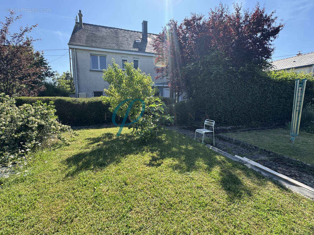 Maison à SAINT-GEREON