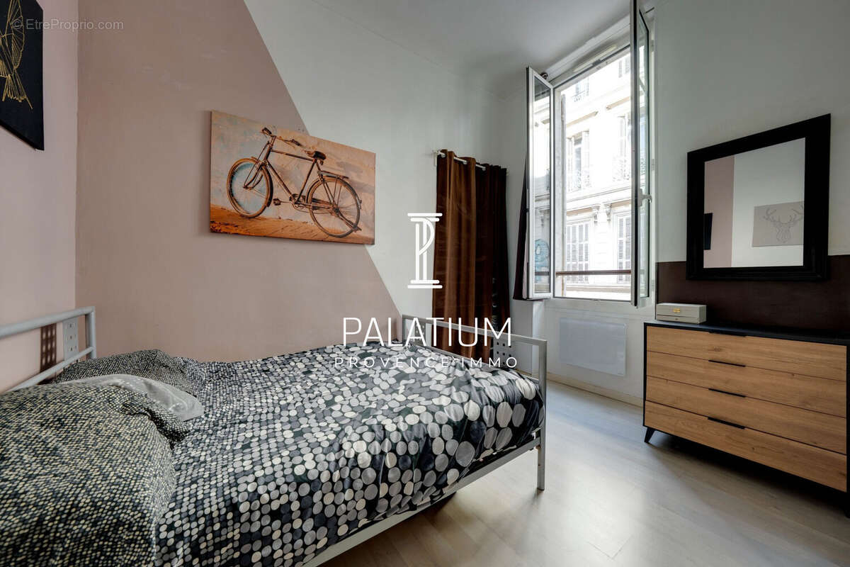 Appartement à MARSEILLE-6E