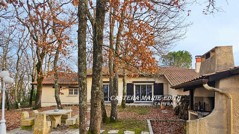 Maison d’architecte rénovée 280 M² - Sans vis à vis, calme, au fond d'une impasse - 9 Pièces -Garage -  Vue panoramique – Auch ( - photo 31
