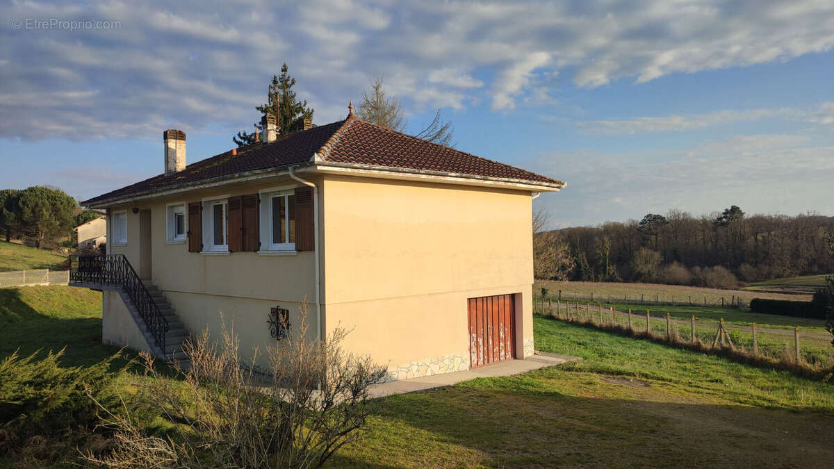 Maison à SAINT-SEVER