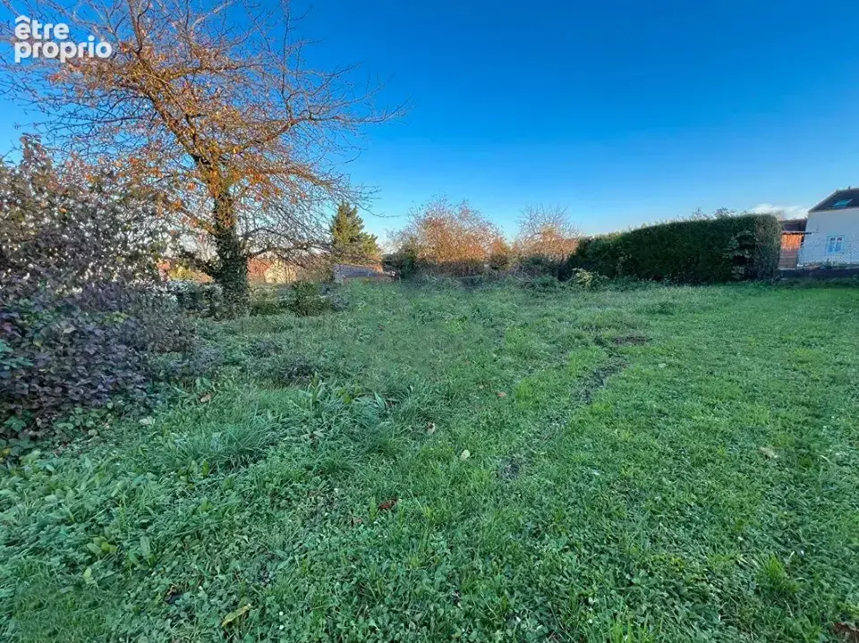 Terrain à MAURECOURT