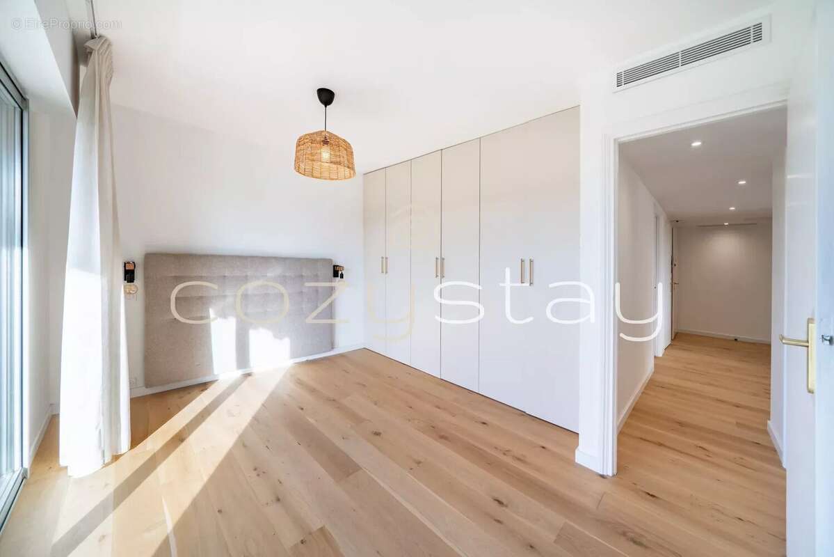 Appartement à LE CANNET