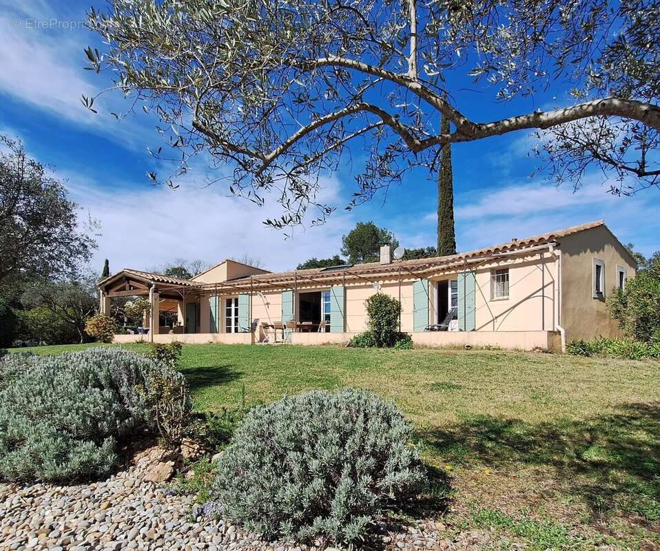 Maison à COTIGNAC