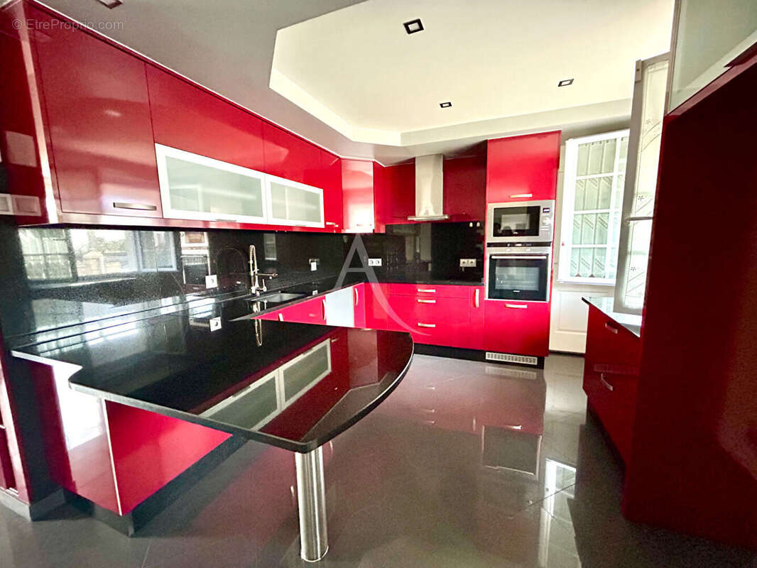 Maison à PARAY-VIEILLE-POSTE