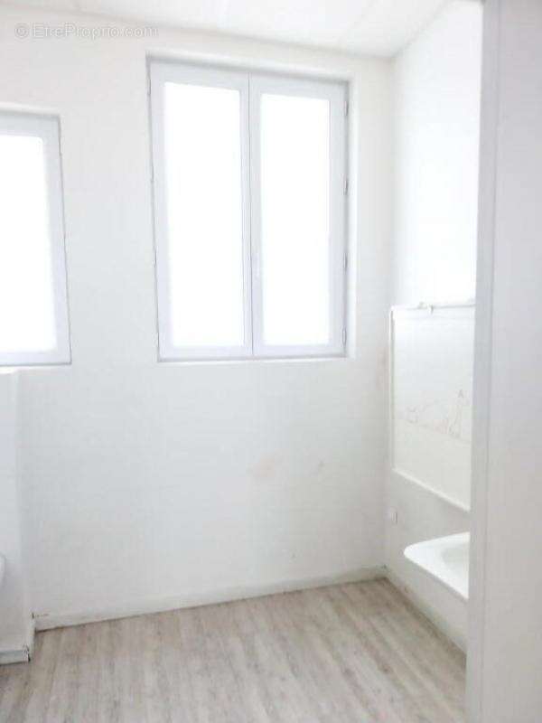 Commerce à PARIS-18E