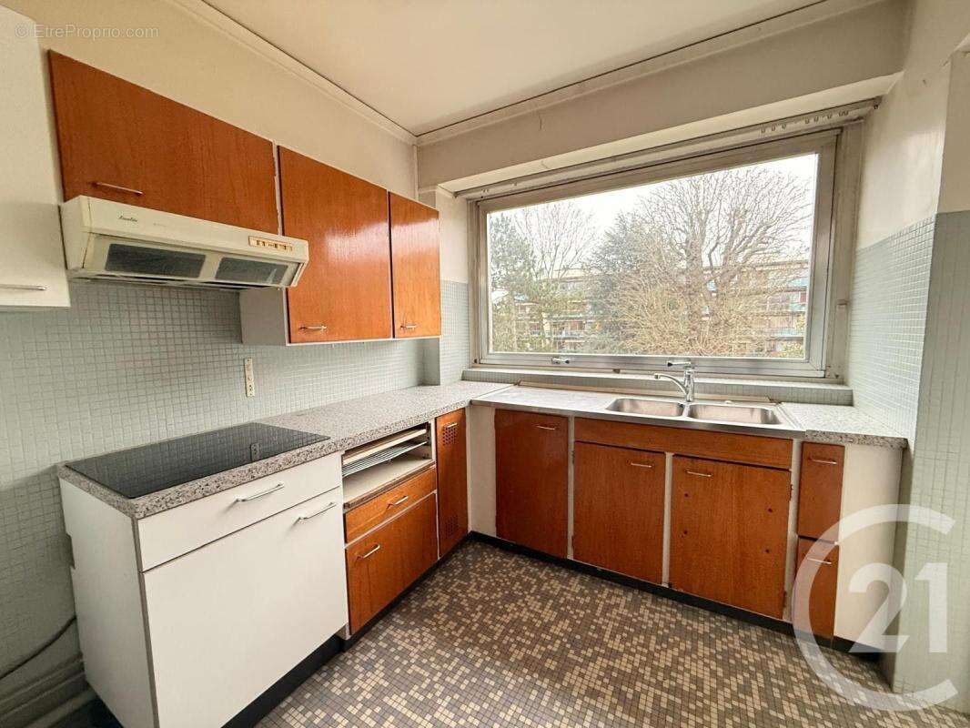 Appartement à FONTENAY-SOUS-BOIS