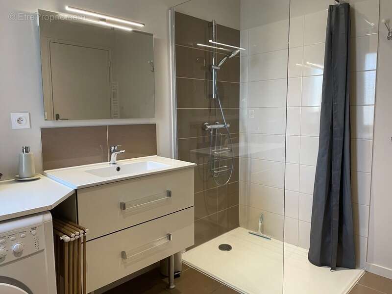 Maison récente 70 m² — Le Mont-Dore (Massif du Sancy) — 2 chambres — terrasse (22  m²)— grand garage (44 m²) - photo 16