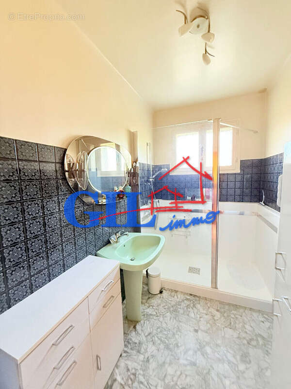 Maison à SAVIGNY-LE-TEMPLE