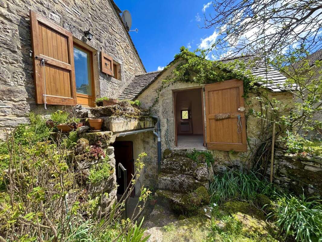 Maison 64 m² à Hures-La-Parade  - photo 3
