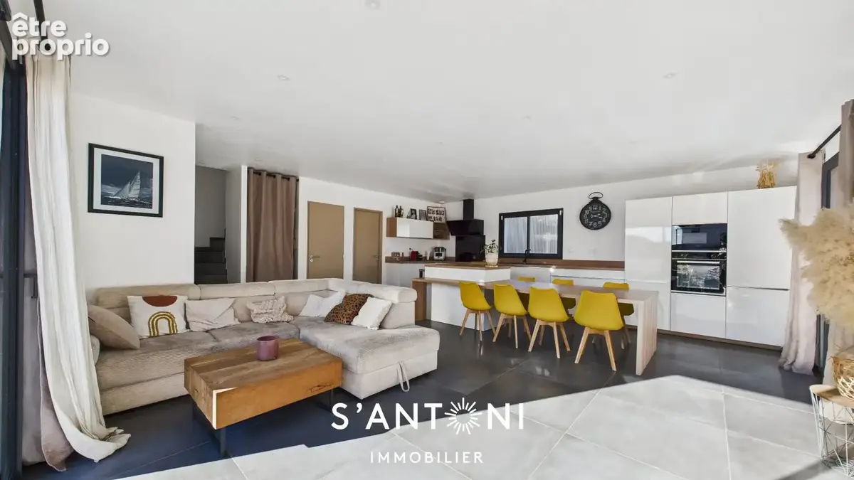 Photo Maison à Vias au prix de 325 000€