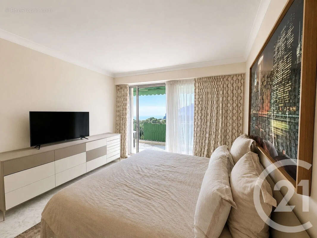 Appartement à ROQUEBRUNE-CAP-MARTIN
