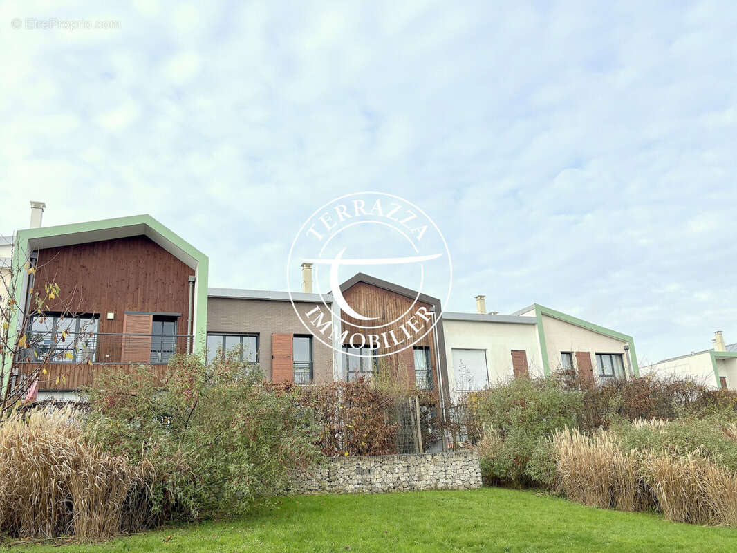 Maison à LOUVECIENNES