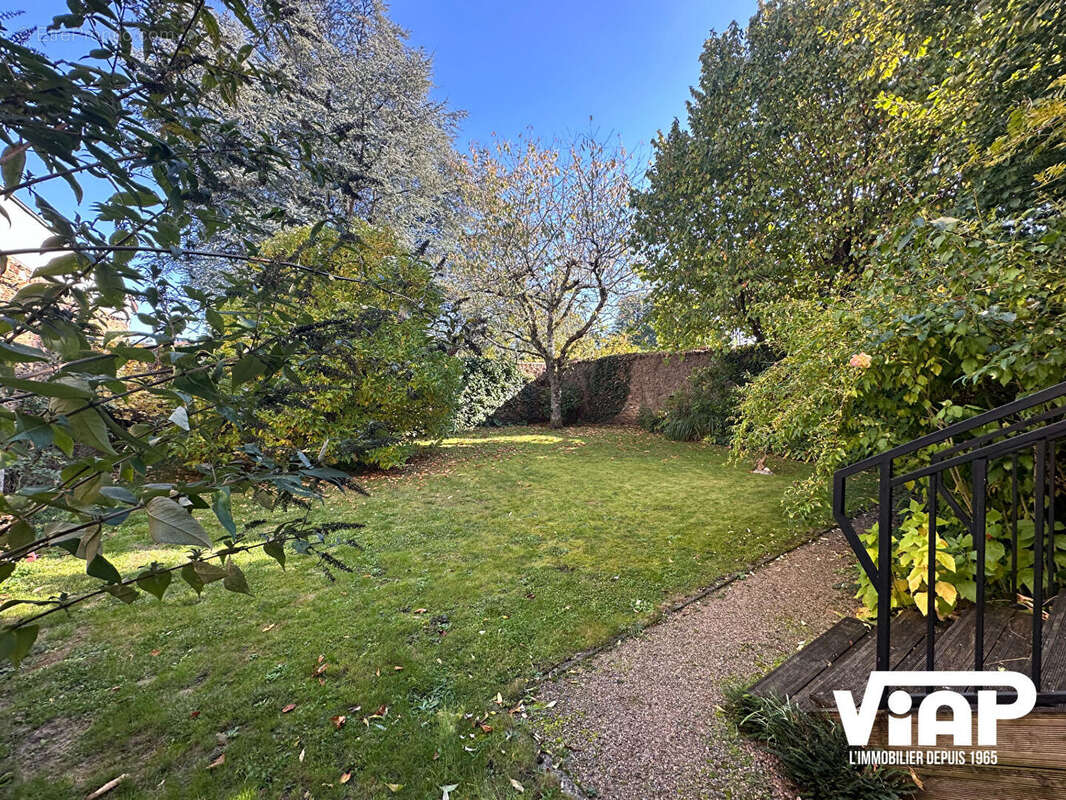 Maison à AIXE-SUR-VIENNE