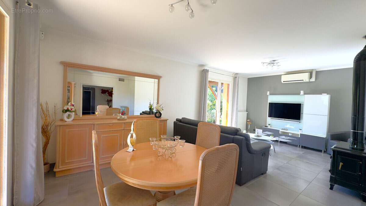 Maison à SAINT-MARTIN-D&#039;HERES