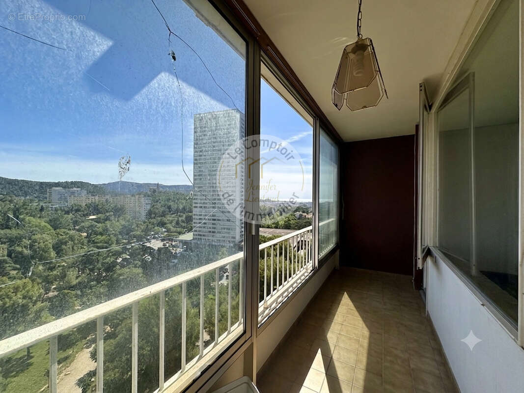 Appartement à MARSEILLE-9E