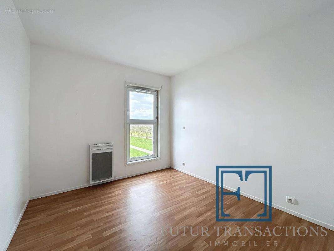 Appartement à VOISINS-LE-BRETONNEUX