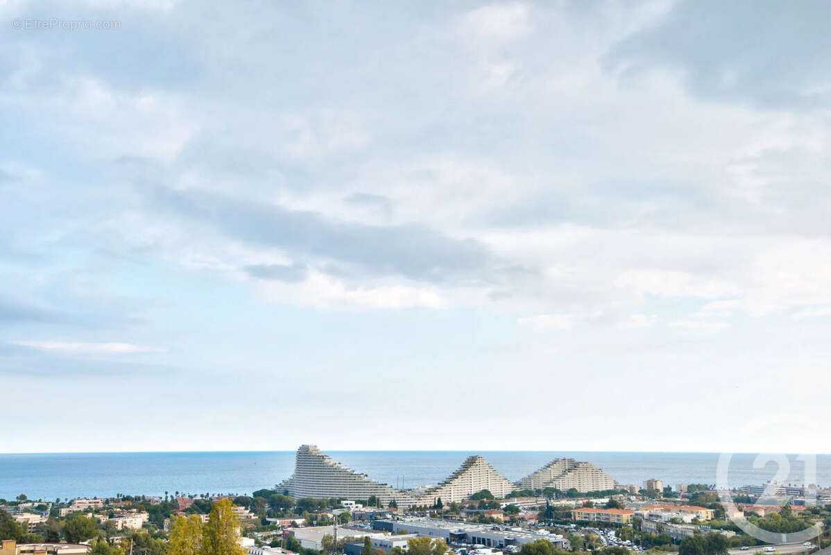 Appartement à VILLENEUVE-LOUBET