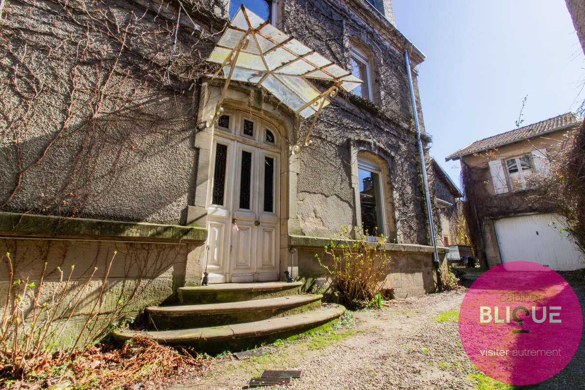 Maison à DOMEVRE-SUR-VEZOUZE