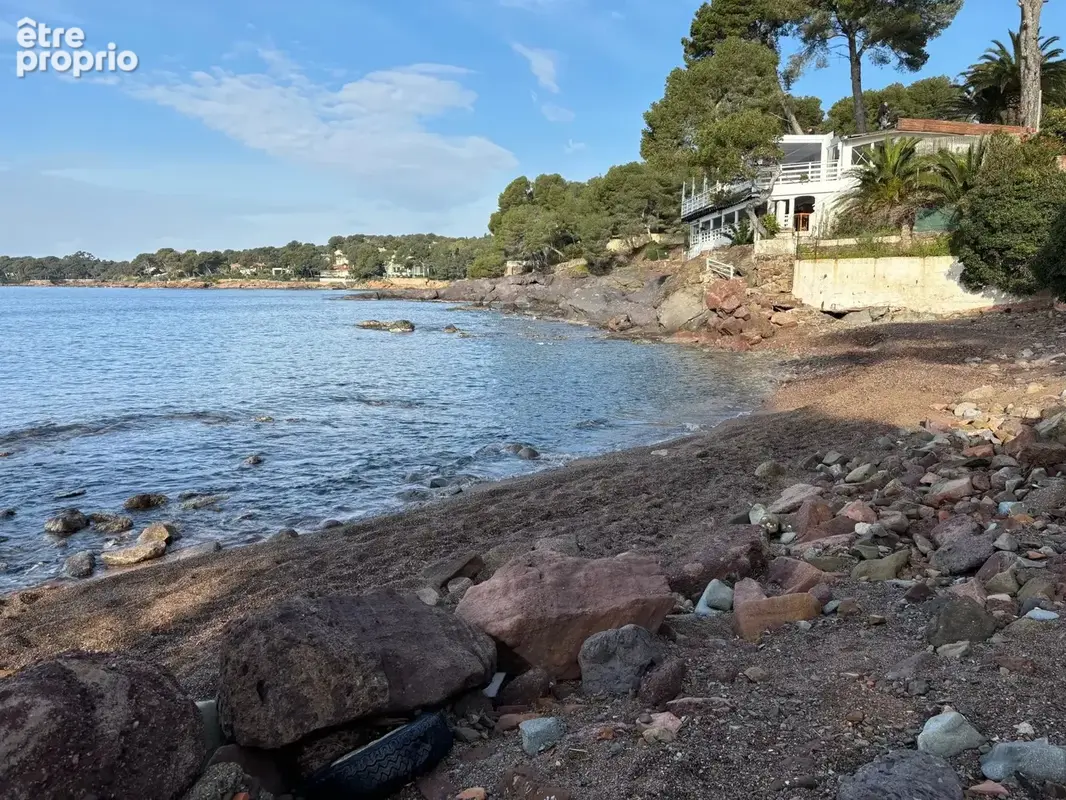 Villa Pieds dans l'eau pour chambre d'hôtes à rénover - photo 4