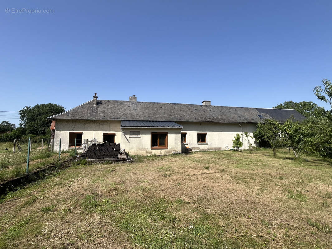 Maison de village avec nombreux batiments rambures - photo 19