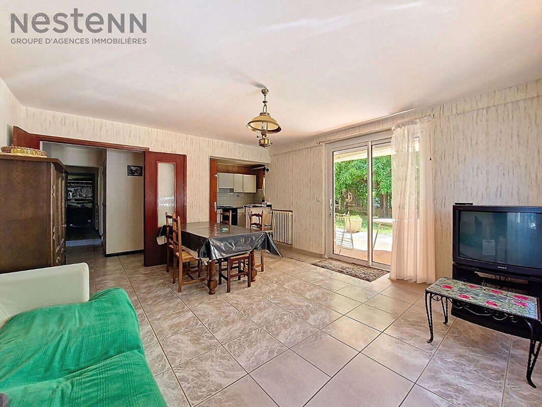 Maison à VILLEVIEILLE