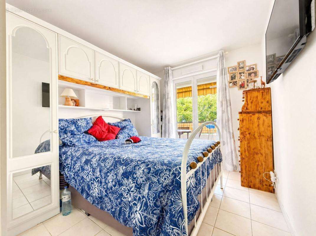 CAGNES ST-JEAN Superbe 3 Pièces 64 m² étage terrasse garage et cave - Piscine - photo 8