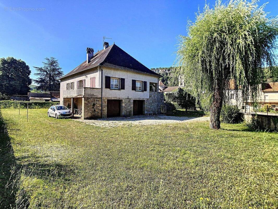 Maison à SAINT-MARTIN-LABOUVAL