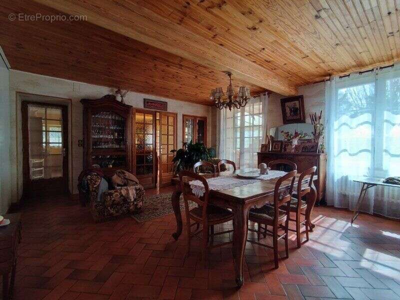 Photo 3 - Maison à RIOUX