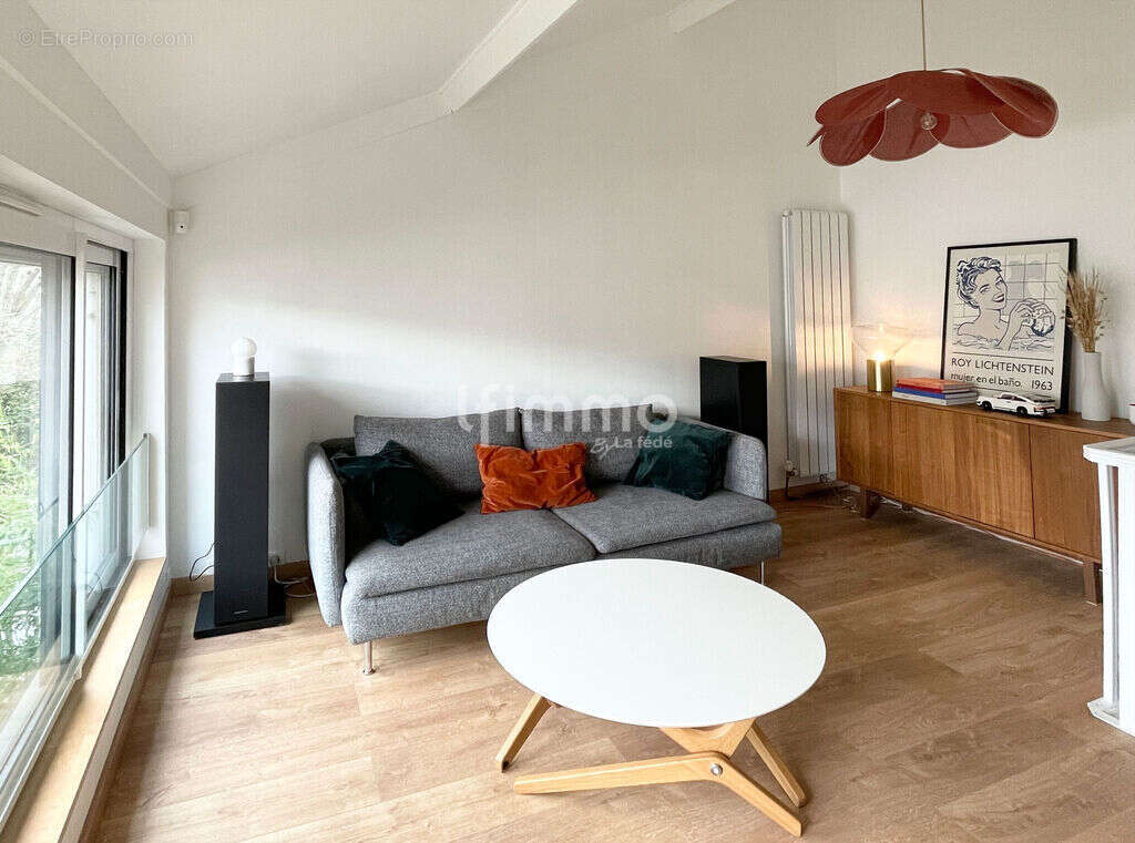 Belle meulière au cachet intemporel - photo 5