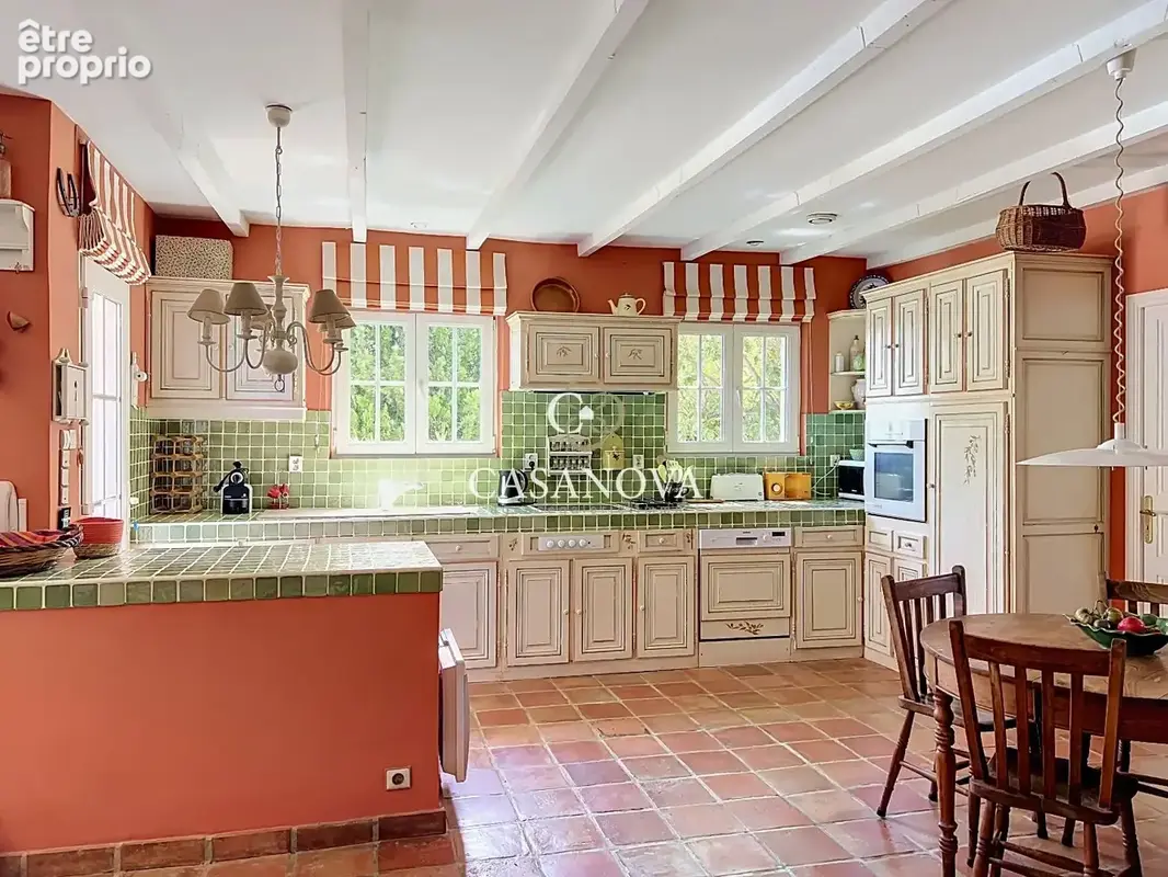 Maison de caractère de 255 m² avec piscine et 7 chambres à 20 minutes de Pézenas - photo 9