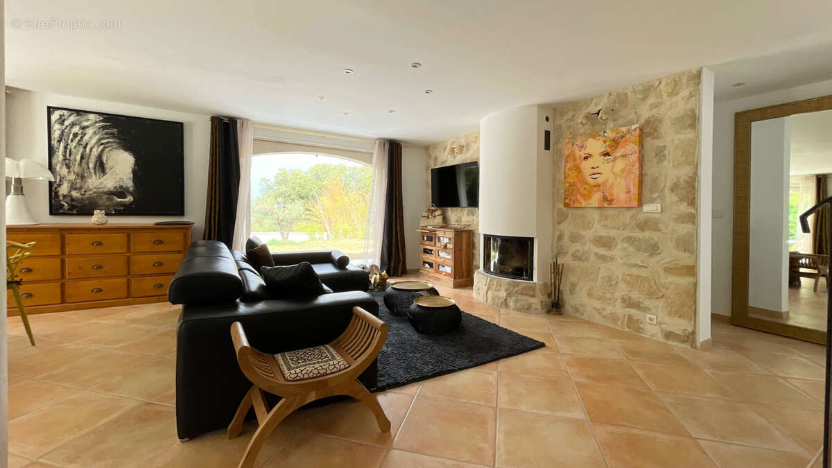 Élégante bastide provençale rénovée, à 20 minutes d'Uzès et de Nîmes - photo 4