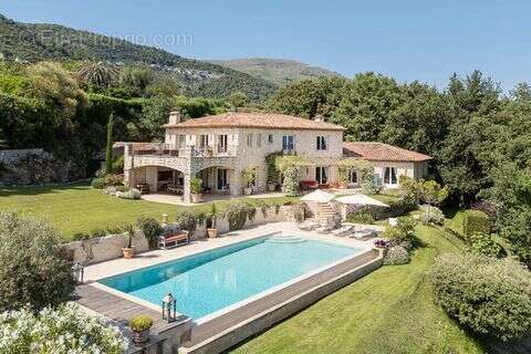 Maison à TOURRETTES-SUR-LOUP