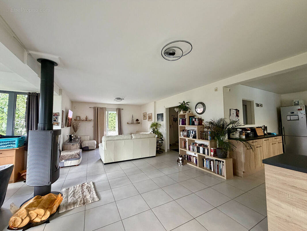 Maison à GROSROUVRE