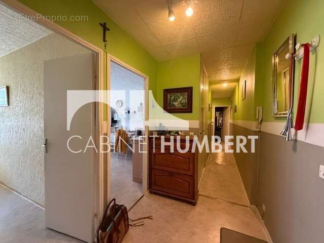 Appartement 71 m² à Saint-Etienne  - photo 8