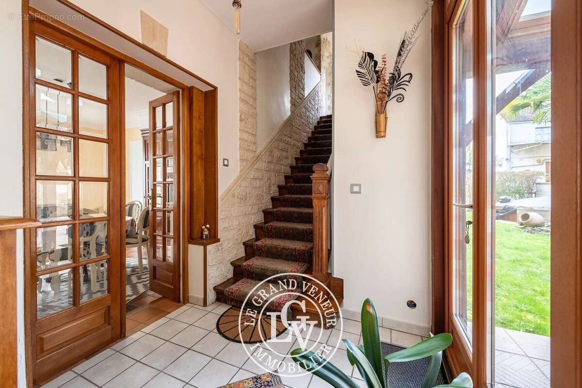 Maison à FONTAINEBLEAU