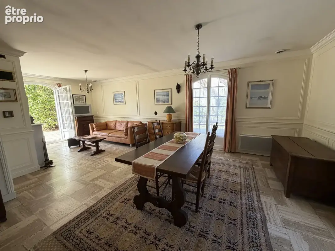 Maison individuelle climatisée de plain-pied - 116 m2 - 4 chambres - Terrain de 1 153 m2 - Orléans Sud - photo 4