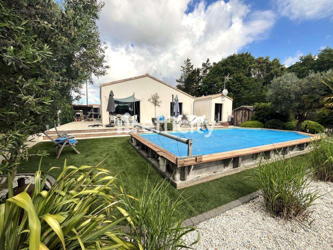 Maison à TALMONT-SAINT-HILAIRE