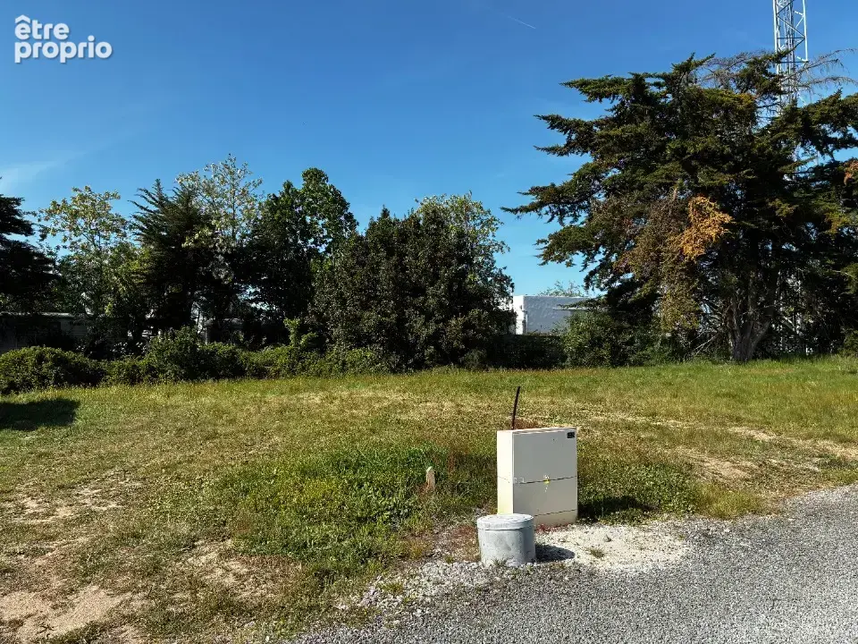 Terrain à BEAUVOIR-SUR-MER