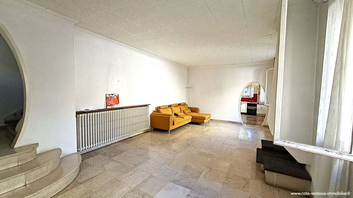 Maison à ROQUEMAURE