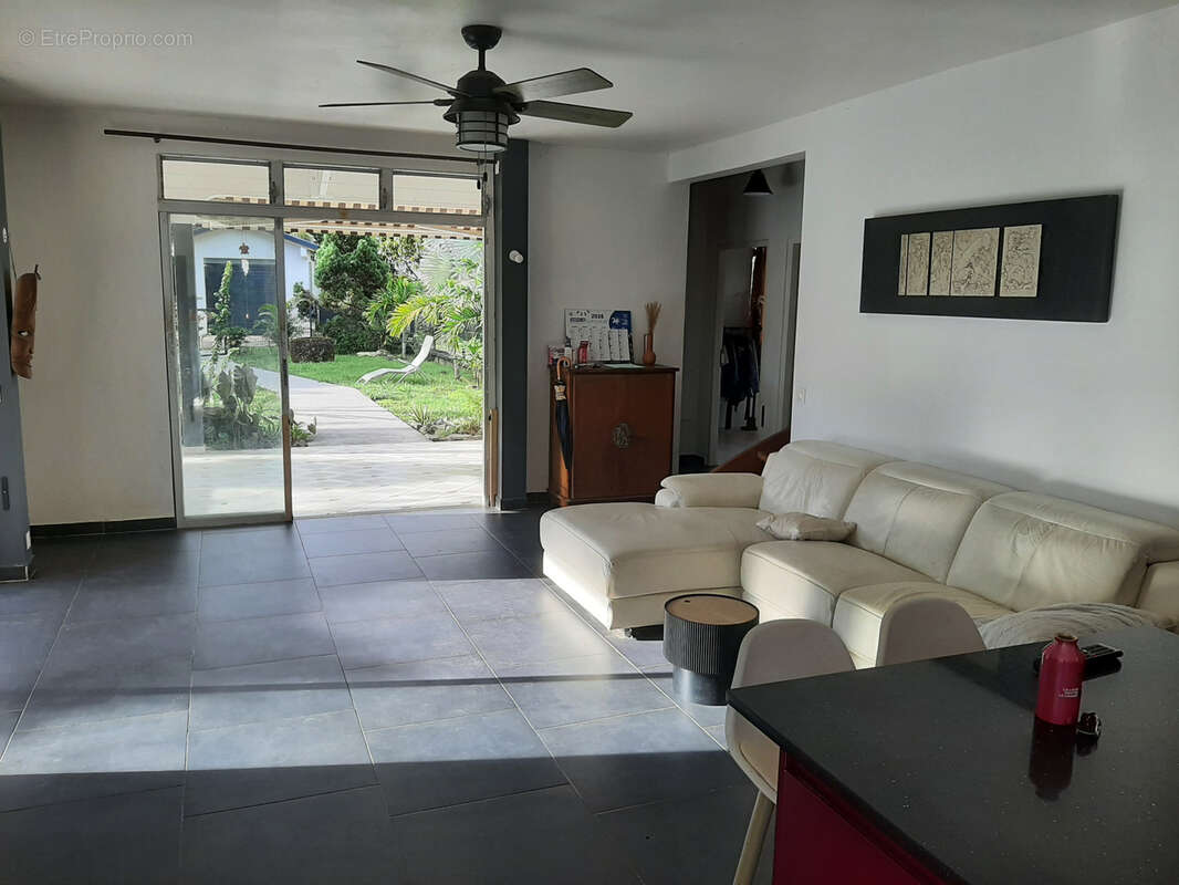 Maison à BAIE-MAHAULT