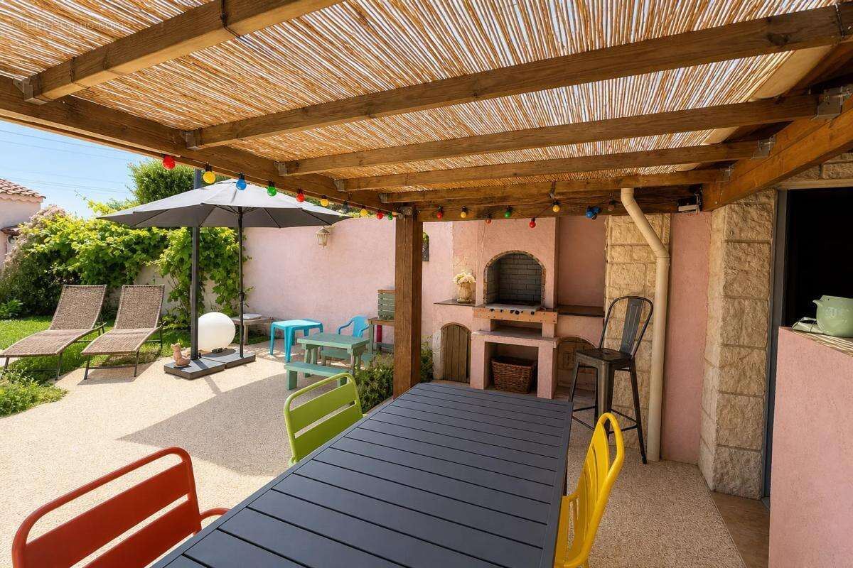 Maison de 5 pièces de 109 m² à Donzère - photo 70