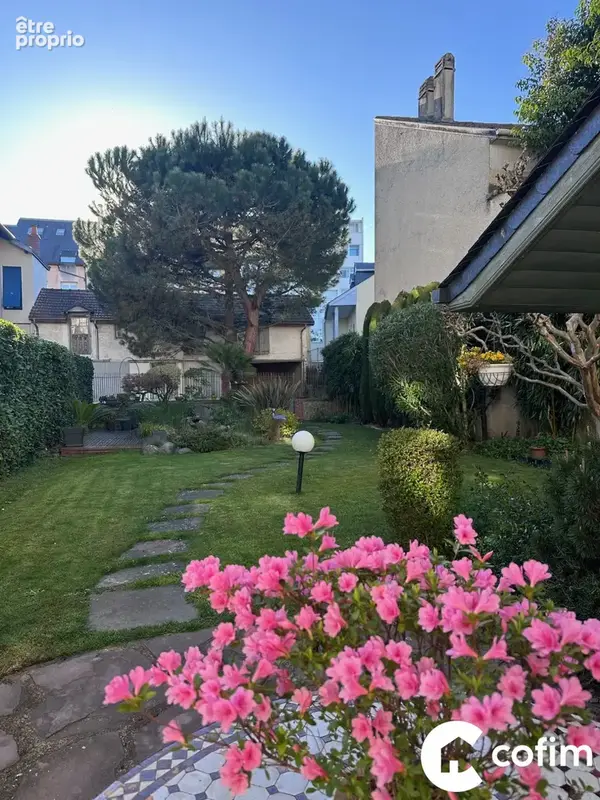Maison 287 m² à Tarbes  - photo 8