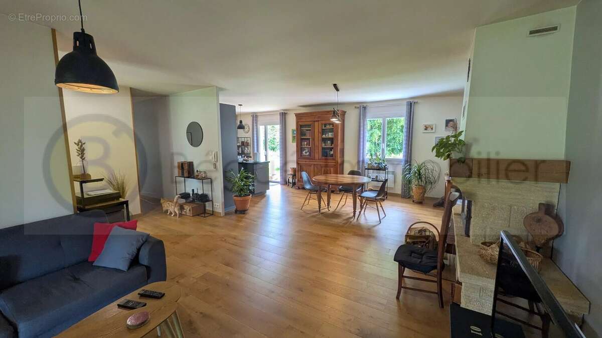 Maison à BRAX