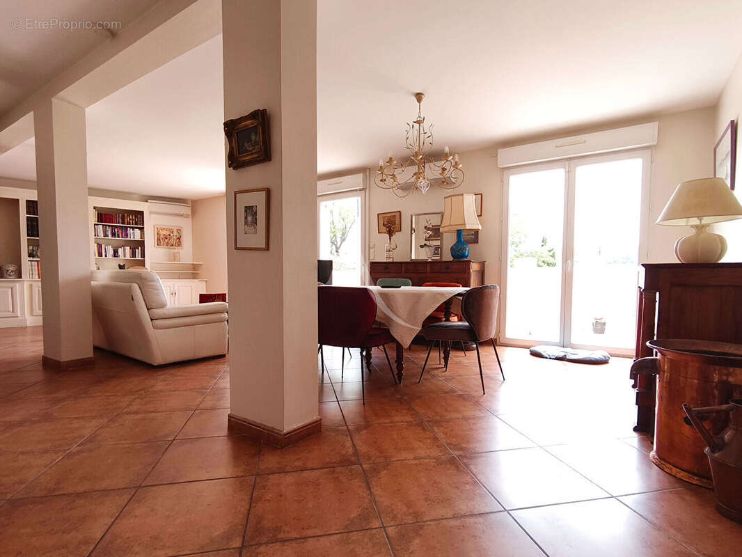 Appartement à MONTREDON-DES-CORBIERES