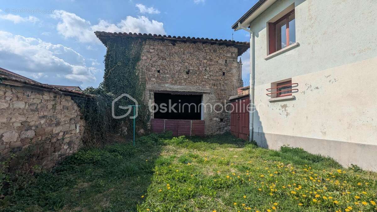 Maison sur sous sol avec dependance - photo 3