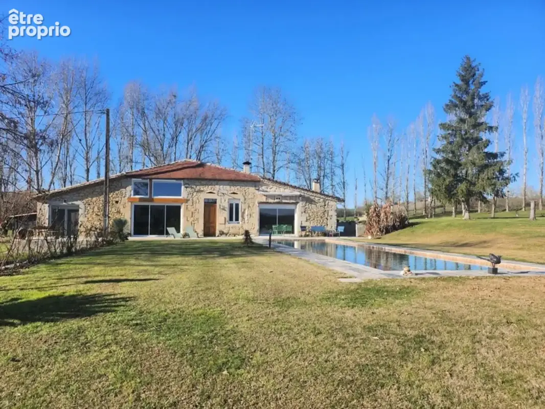 Belle Maison de caractère en pierre avec piscine et terrain de 7.5 ha - Proche de Castillonnès (47) - photo 2